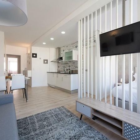 Lovelystay - Modern Flat In Alegria ポルト エクステリア 写真